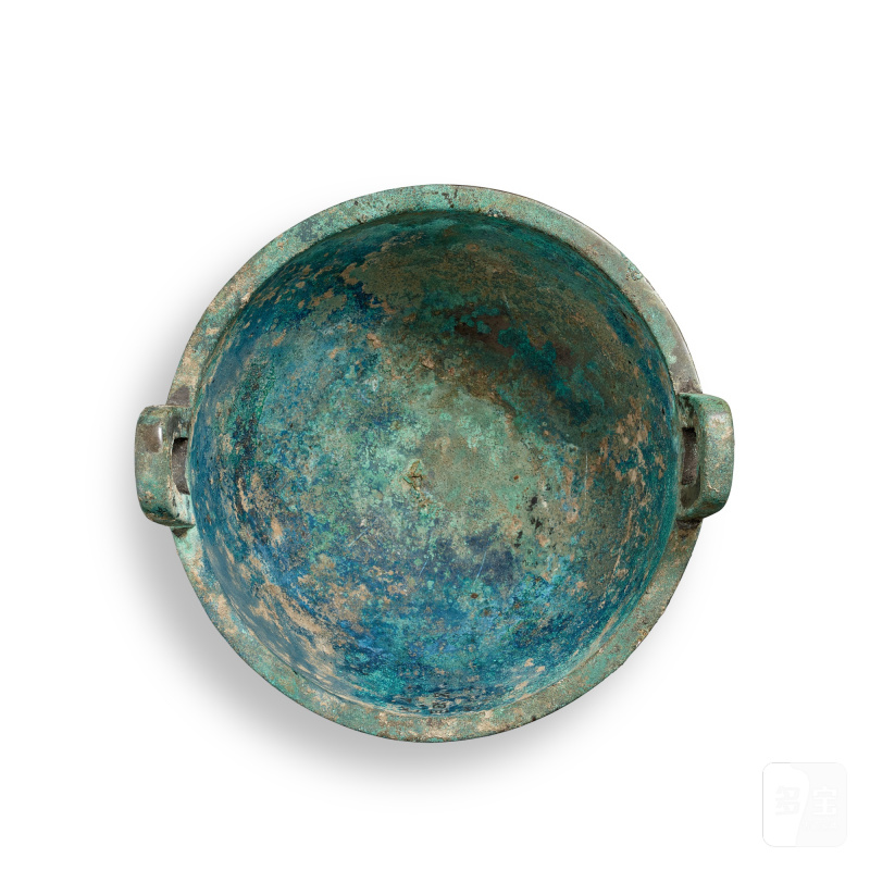 An inscribed archaic bronze ritual food vessel, ding, Late Western Zhou dynasty | 西周晚期 青銅羽紋鼎 - 图3